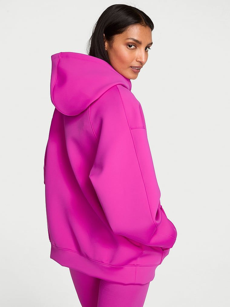 Bluza oversize z kapturem VSX Defined. Produkt ma kolor purpurowy i pochodzi z kolekcji VSX. 