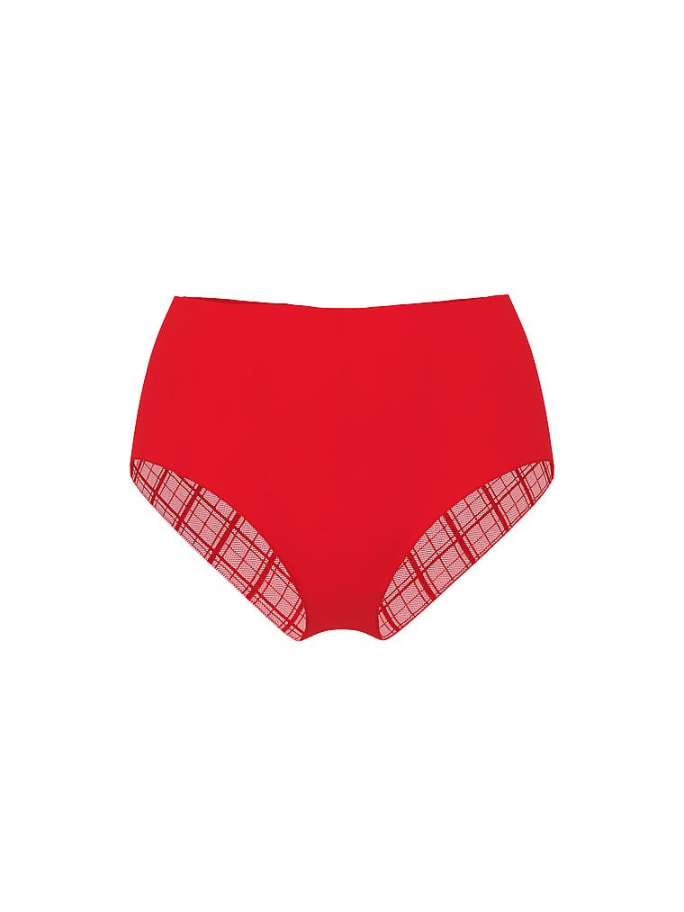 Majtki z siateczką w kratkę z tyłu No-Show Plaid Mesh Brief. Produkt ma kolor czerwony i pochodzi z kolekcji No-Show. 