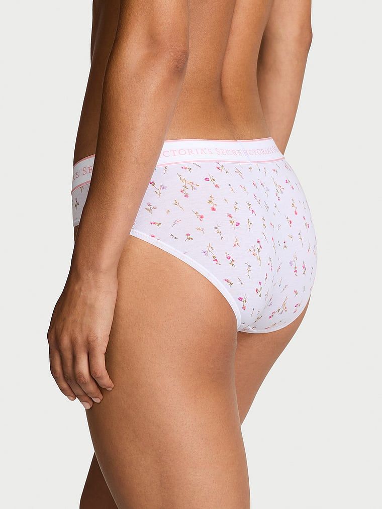 Majtki bawełniane z logo w talii Hiphugger. Produkt ma wzór kwiatowy i pochodzi z kolekcji Body by Victoria. 