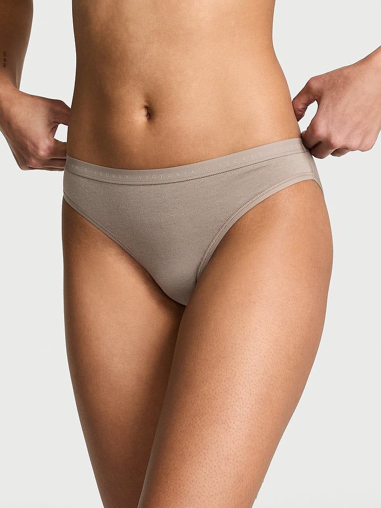 Majtki bawełniane Bikini. Produkt ma kolor beżowy i pochodzi z kolekcji Victoria's Secret. 