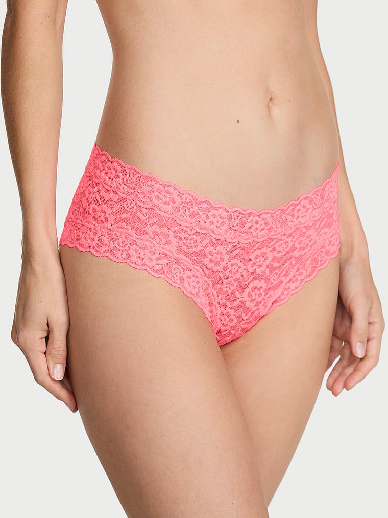 Majtki koronkowe z paseczkami z tyłu Blossom Cheeky. Produkt ma kolor różowy i pochodzi z kolekcji Lacie. 
