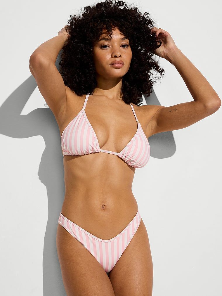 Dół od bikini Essential Brazilian. Produkt jest wzorzysty i pochodzi z kolekcji Victoria's Secret Swim. 