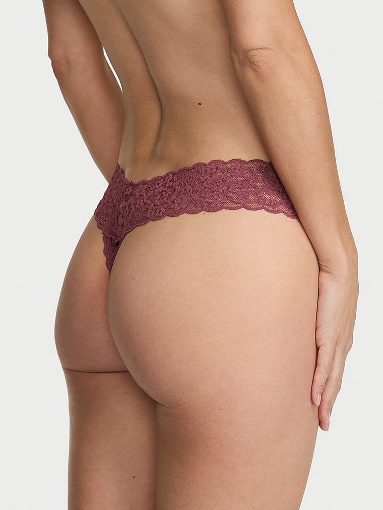 Stringi koronkowe Lace. Produkt ma kolor różowy i pochodzi z kolekcji Lacie. 
