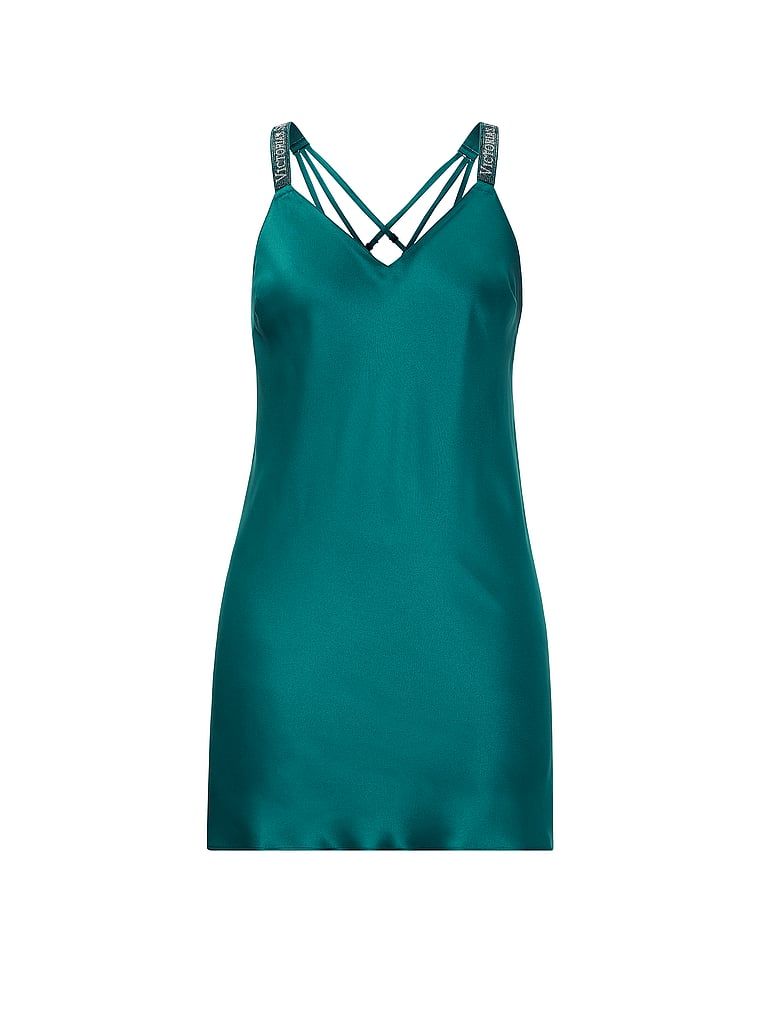 Koszulka nocna satynowa z błyszczącymi ramiączkami i paseczkami z tyłu Shine Strap Slip. Produkt ma kolor niebieski i pochodzi z kolekcji Very Sexy. 