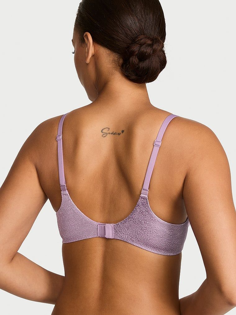 Biustonosz lekko usztywniany balkonetka FlexFactor. Produkt ma kolor różowy i pochodzi z kolekcji Body by Victoria. 