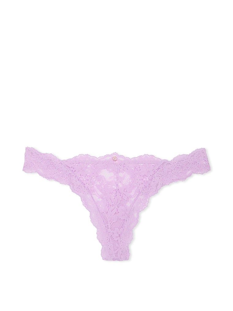 Stringi koronkowe Lace. Produkt ma kolor purpurowy i pochodzi z kolekcji Dream Angels. 