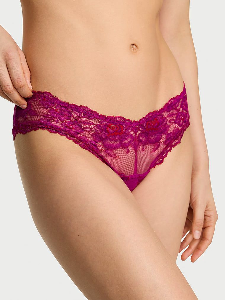 Very Sexy Majtki koronkowe z wysoko wyciętymi nogawkami Rose Lace Cheeky