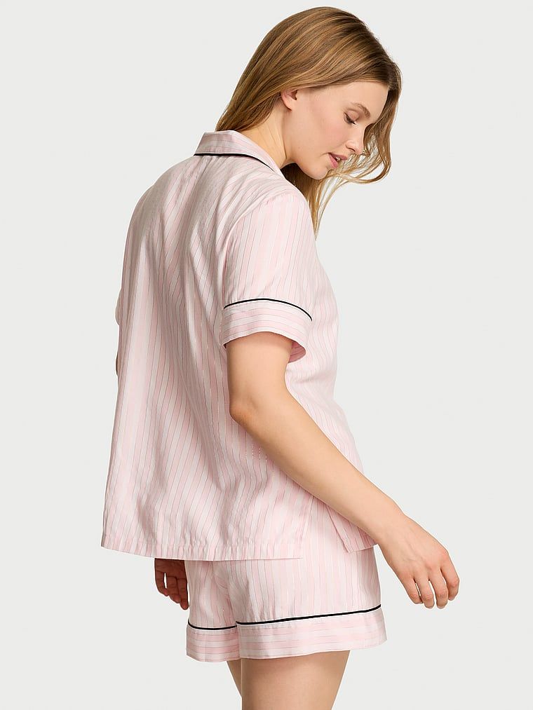 Flanelowa piżama z szortami. Produkt jest wzorzysty i pochodzi z kolekcji Victoria's Secret. 