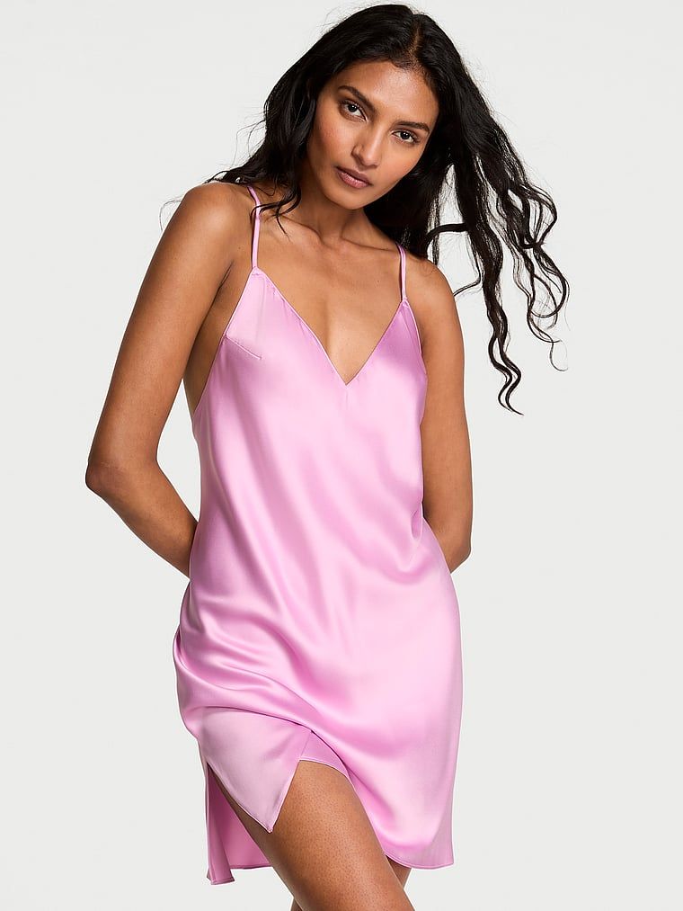 Victoria's Secret Koszulka nocna satynowa na cienkich ramiączkach odsłaniająca plecy Open-Back Slip