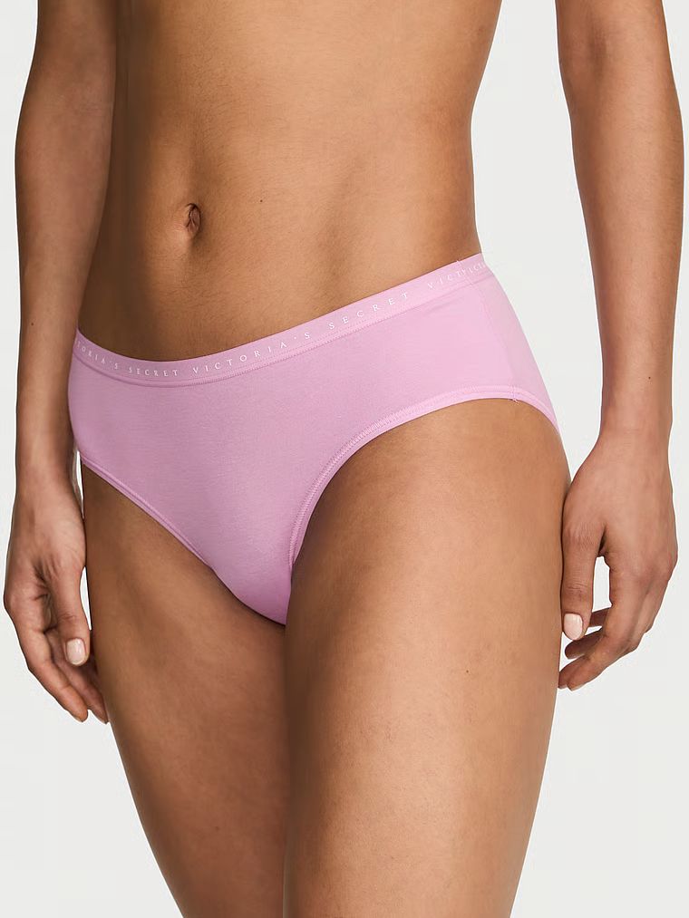 Majtki bawełniane Hiphugger. Produkt ma kolor fioletowy i pochodzi z kolekcji Victoria's Secret. 