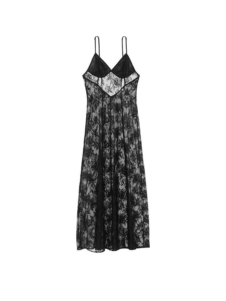 Koszula nocna koronkowa maxi Rose Lace Slip. Produkt ma kolor czarny i pochodzi z kolekcji Victoria's Secret. 