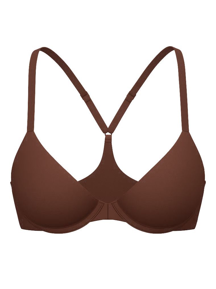 Biustonosz lekko usztywniany zapinany z przodu Demi. Produkt ma kolor brązowy i pochodzi z kolekcji Body by Victoria. 