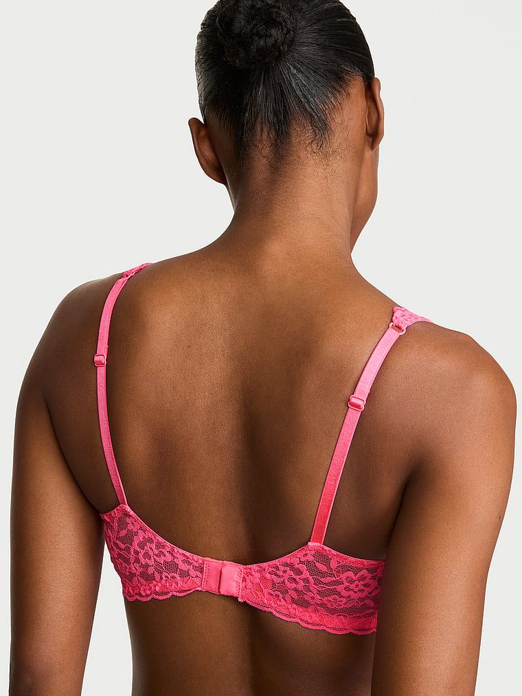 Biustonosz nieusztywniany balkonetka koronkowy. Produkt ma kolor różowy i pochodzi z kolekcji Victoria's Secret. 