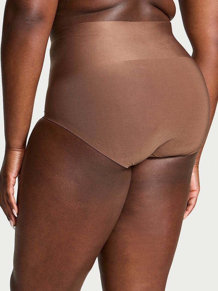 Majtki modelujące z wysokim stanem Smoothing Shimmer Brief. Produkt ma kolor brązowy i pochodzi z kolekcji Body by Victoria. 