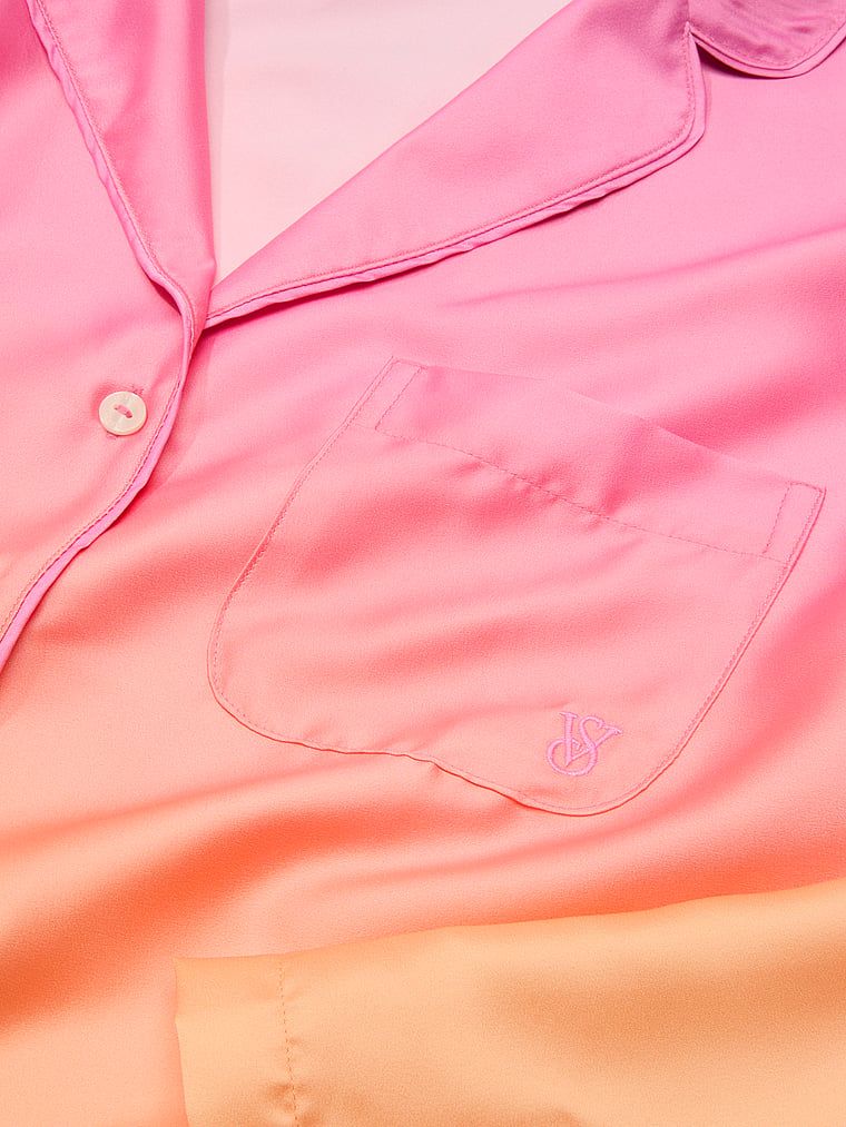 Piżama satynowa z długimi rękawami Signature. Produkt jest wzorzysty i pochodzi z kolekcji Victoria's Secret. 