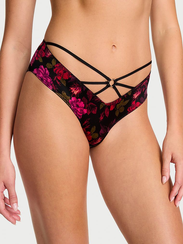 Majtki z otwartym tyłem Strappy Ring Hardware Cheeky. Produkt ma kolor kwiatowy i pochodzi z kolekcji Very Sexy. 
