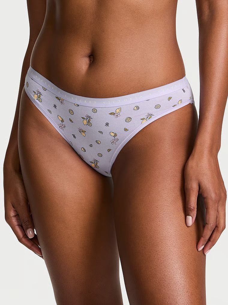 Majtki bawełniane Bikini. Produkt jest wzorzysty i pochodzi z kolekcji Victoria's Secret. 