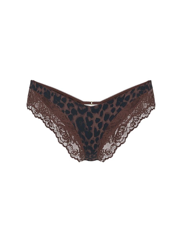 Majtki z koronką na krawędziach i wysoko wyciętymi nogawkami Lace-Trim Cheeky. Produkt jest wzorzysty i pochodzi z kolekcji Very Sexy. 
