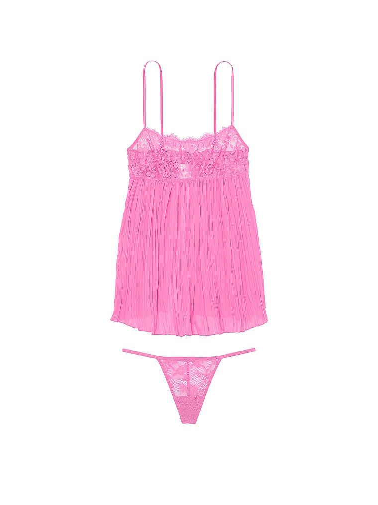Halka i stringi Lace Pleated Babydoll. Produkt ma kolor różowy i pochodzi z kolekcji Very Sexy. 