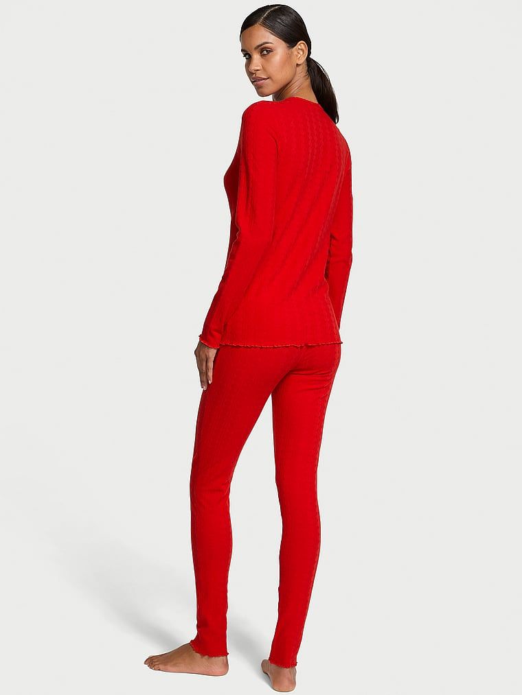 Piżama z długimi rękawami i legginsami Heart Pointelle. Produkt ma kolor czerwony i pochodzi z kolekcji Victoria's Secret. 
