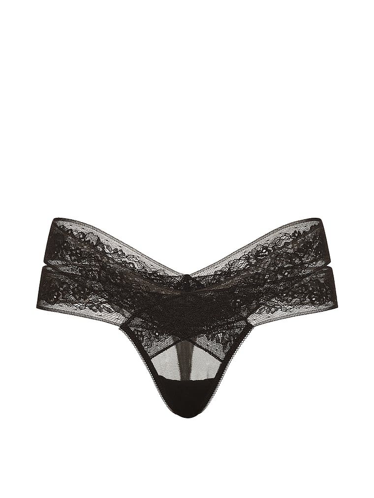 Stringi z wycięciami i z koronką Strappy Cut-Out. Produkt ma kolor czarny i pochodzi z kolekcji Very Sexy. 