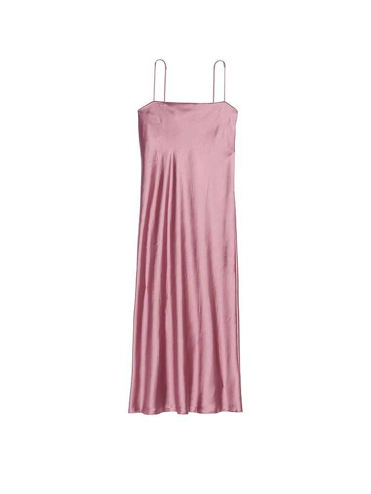 Suknia długa satynowa maxi Luxe. Produkt ma kolor różowy i pochodzi z kolekcji Victoria's Secret. 