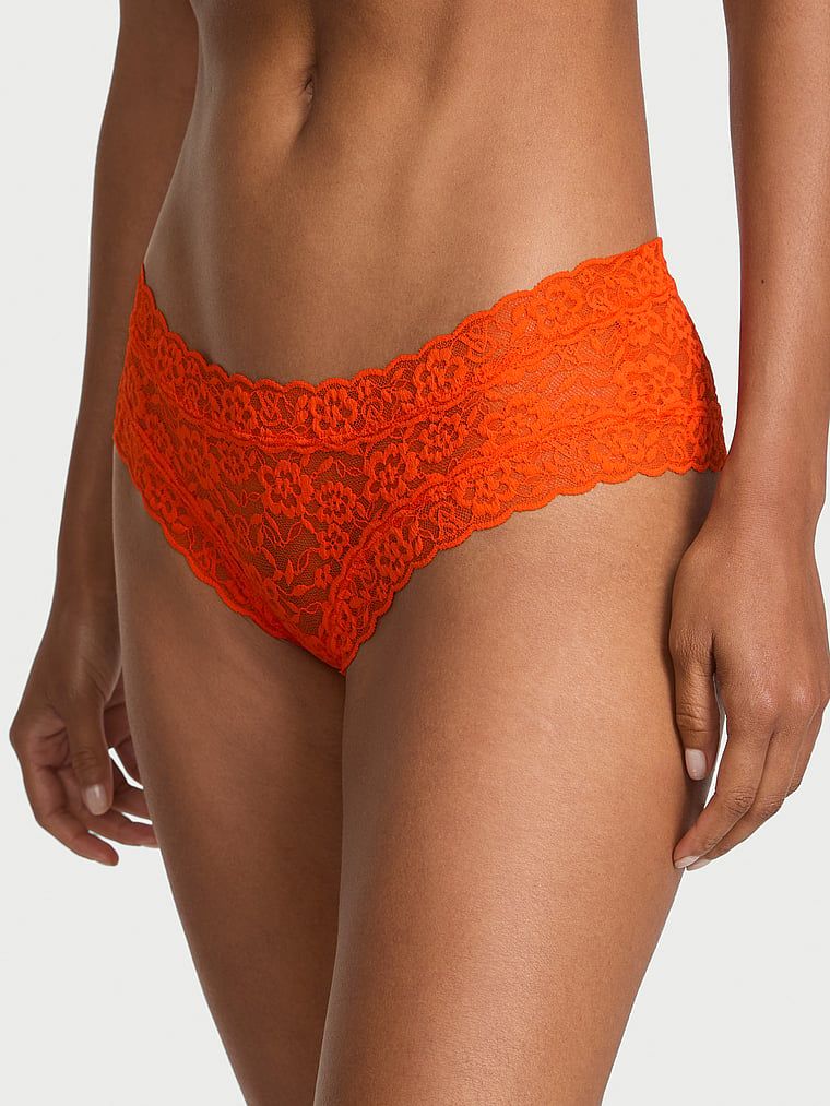 Majtki koronkowe Blossom Cheeky. Produkt ma kolor czerwony i pochodzi z kolekcji Lacie. 