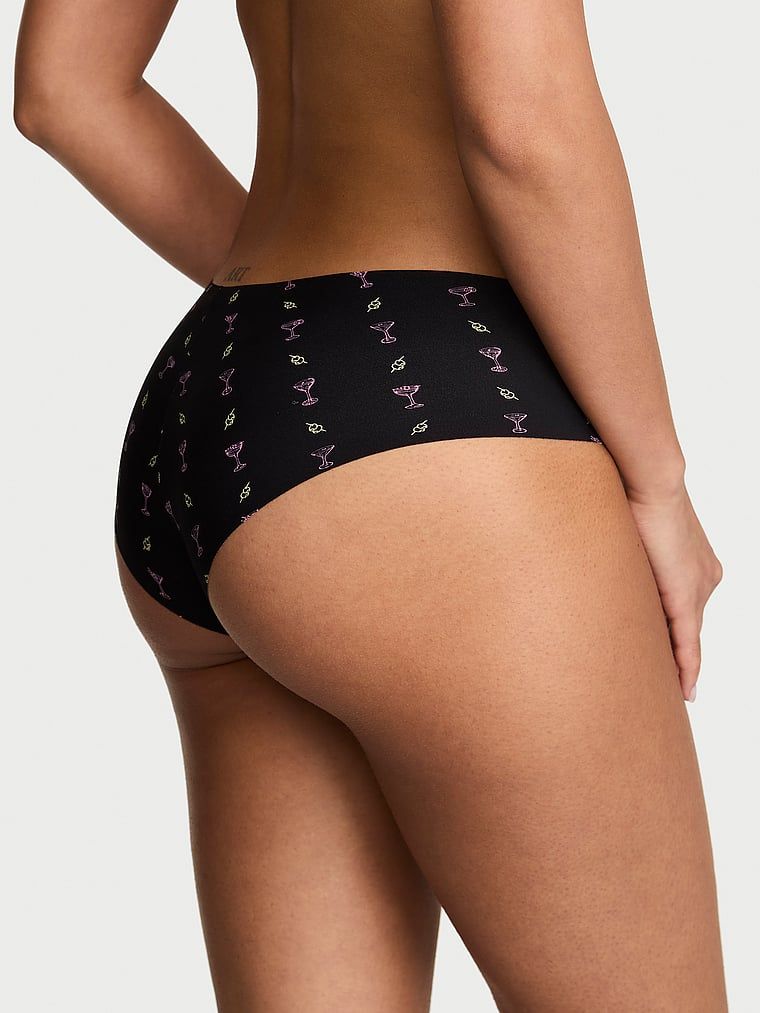 Majtki bezszwowe No-Show Cheeky. Produkt jest wzorzysty i pochodzi z kolekcji No-Show. 