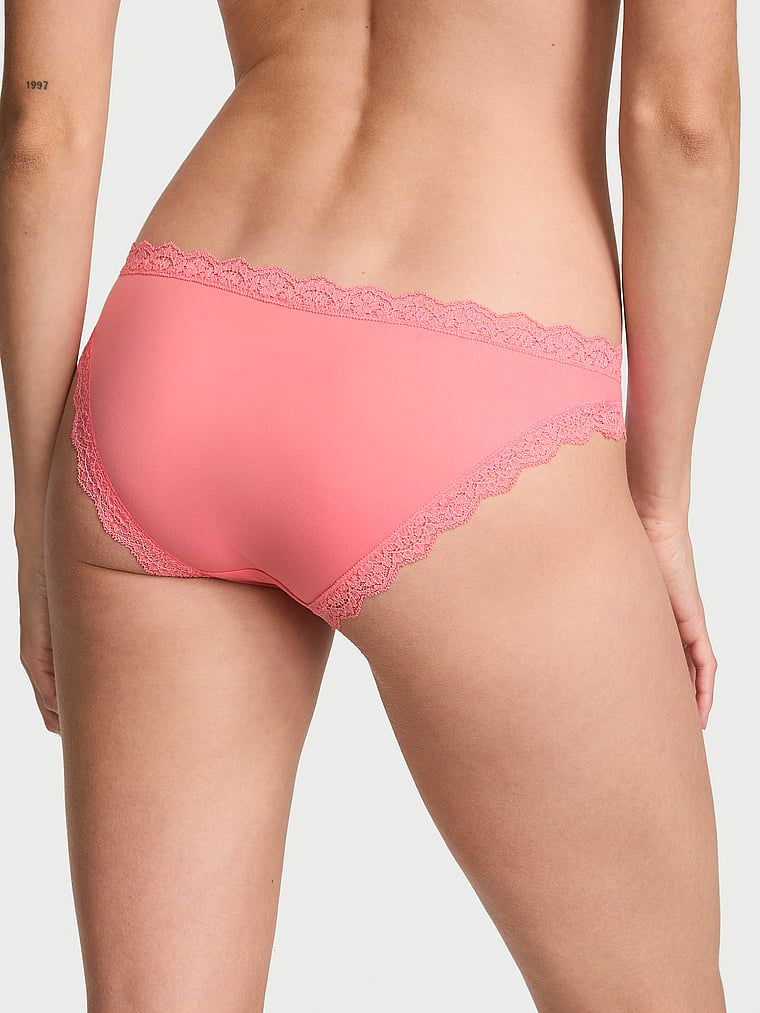 Majtki z koronką na krawędziach Lace-Trim Bikini. Produkt ma kolor różowy i pochodzi z kolekcji Dream Angels. 