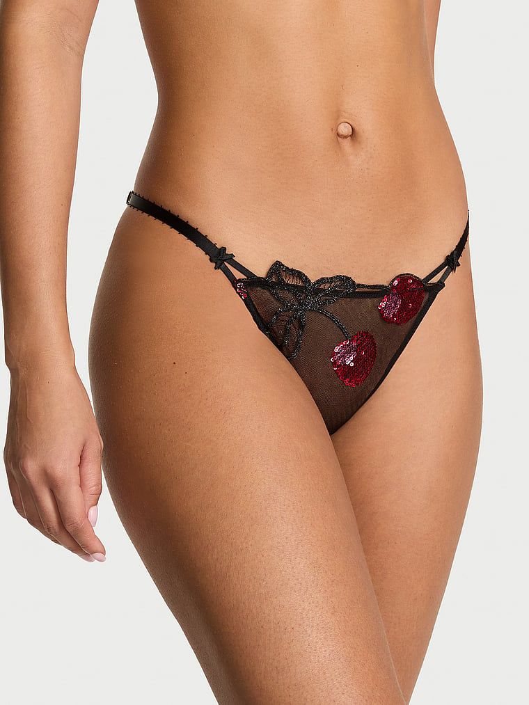 Stringi Tease Cherry Embroidery. Produkt jest wzorzysty i pochodzi z kolekcji Very Sexy. 