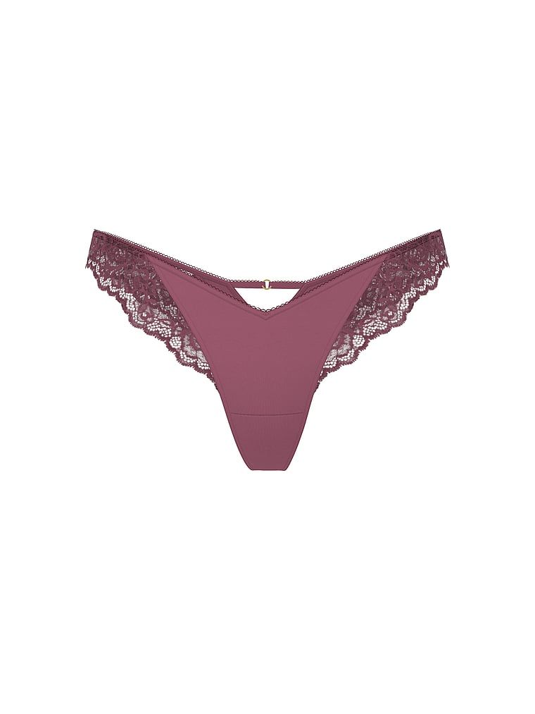Stringi z koronką i wysoko wyciętymi nogawkami Lace-Trim High-Leg. Produkt ma kolor purpurowy i pochodzi z kolekcji Very Sexy. 