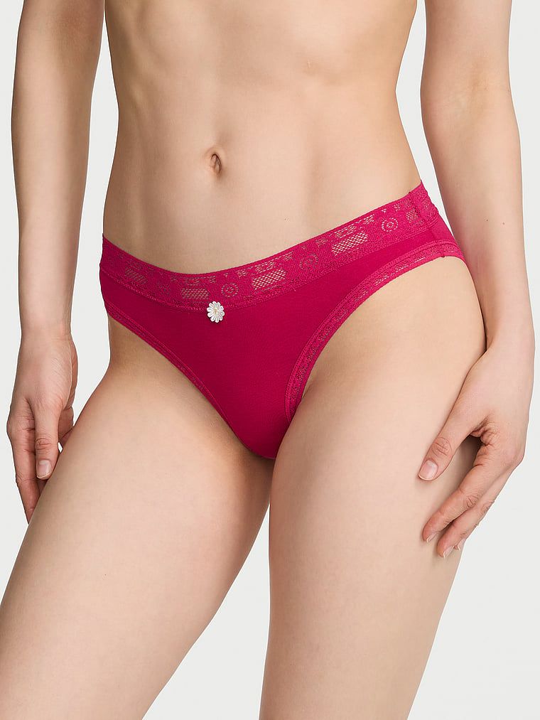 Majtki bawełniane z koronką szydełkową Bikini. Produkt ma kolor różowy i pochodzi z kolekcji Lace Trim. 