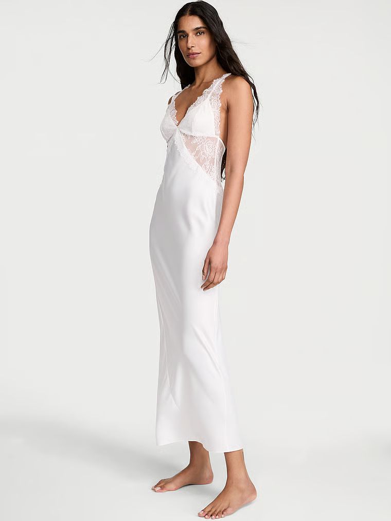 Koszula nocna satynowa sukienka maxi Rose Lace. Produkt ma kolor biały i pochodzi z kolekcji Very Sexy. 