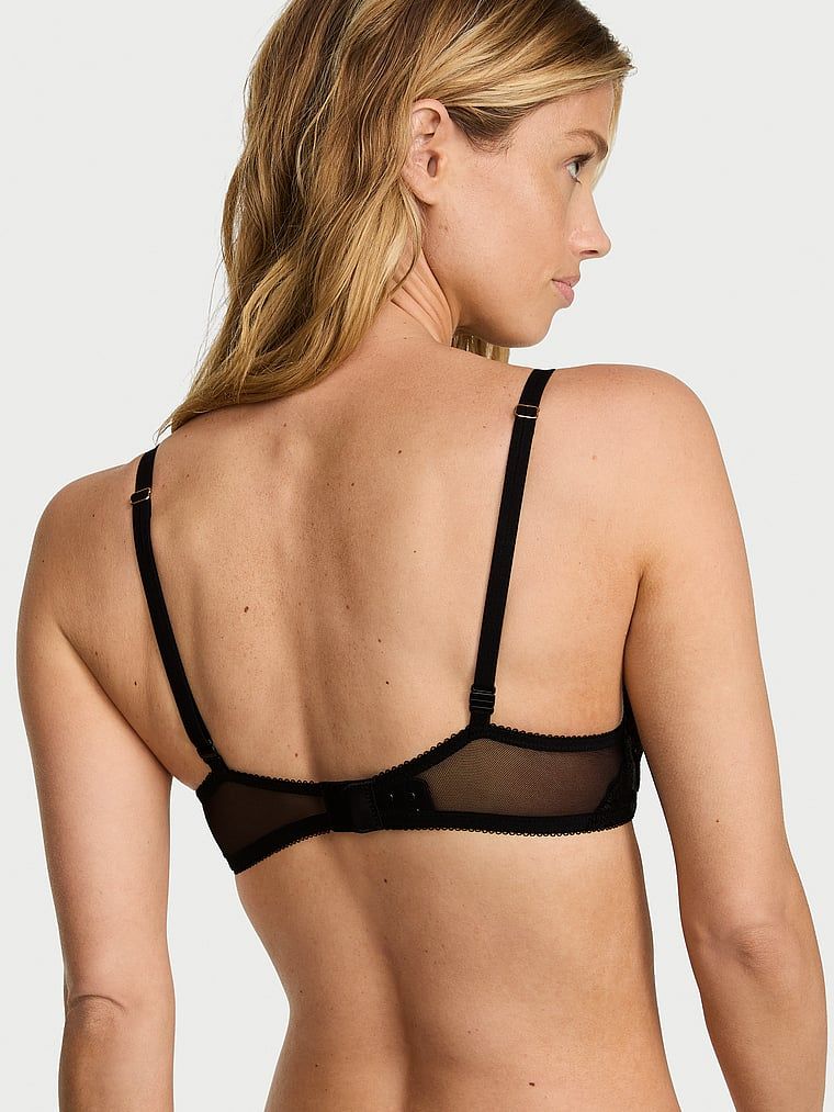Biustonosz push-up ze wstawkami z koronki Low-Cut. Produkt ma kolor wzorzysty i pochodzi z kolekcji Very Sexy. 