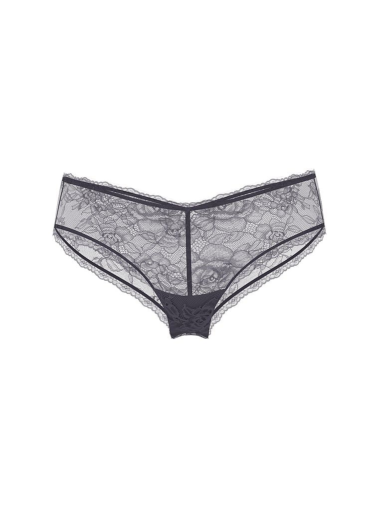 Majtki koronkowe z wysoko wyciętymi nogawkami Rose Lace Cheeky. Produkt ma kolor szary i pochodzi z kolekcji Very Sexy. 