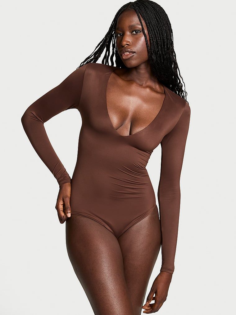 Body z głębokim dekoltem FeatherSoft BODYWEAR. Produkt ma kolor brązowy i pochodzi z kolekcji Victoria's Secret. 