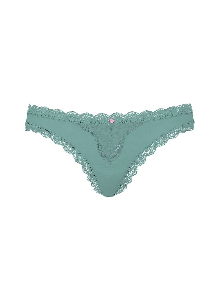 Stringi z koronką Lace Trim. Produkt ma kolor zielony i pochodzi z kolekcji Body by Victoria. 