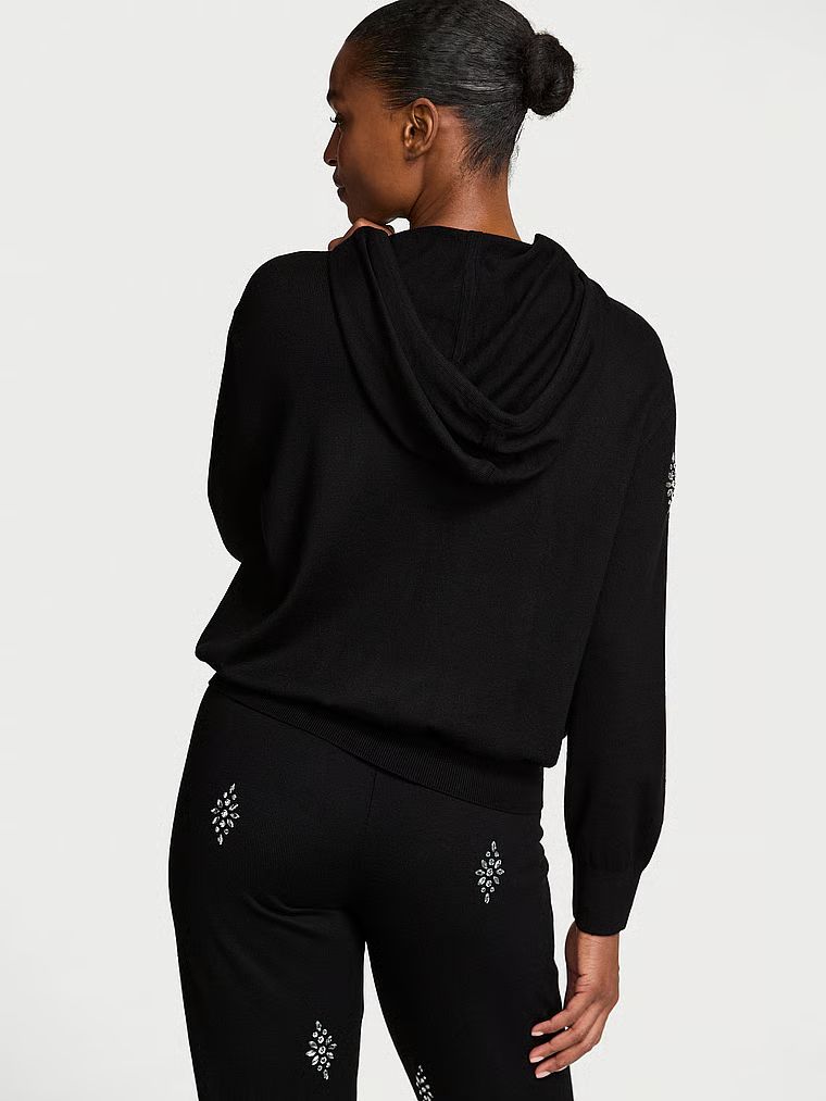 Bluza z kapturem z kryształkami Crystal Sparkle. Produkt ma kolor czarny i pochodzi z kolekcji Victoria's Secret. 