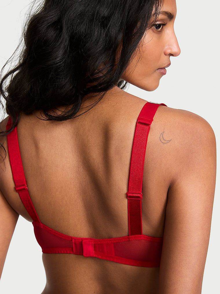 Biustonosz push-up koronkowy powiększający o 2 rozmiary Bombshell Shine Strap. Produkt ma kolor czerwony i pochodzi z kolekcji Very Sexy. 