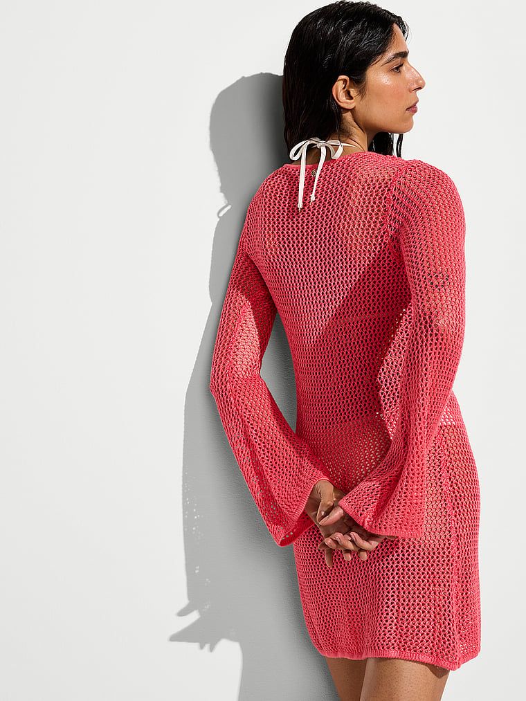 Sukienka dziurkowana z wiskozy na plażę Beachwear Crochet. Produkt ma kolor różowy i pochodzi z kolekcji Victoria's Secret Swim. 