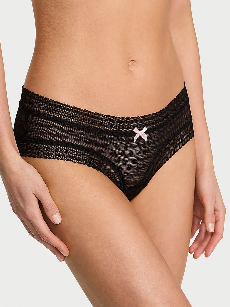 Majtki z siateczki Heart Lace Cheeky. Produkt ma kolor czarny i pochodzi z kolekcji Lacie. 