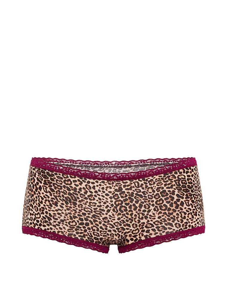 Majtki bawełniane szorty z koronką na krawędziach Lace-Trim Boyshort. Produkt ma kolor wzorzysty i pochodzi z kolekcji Lace Trim. 