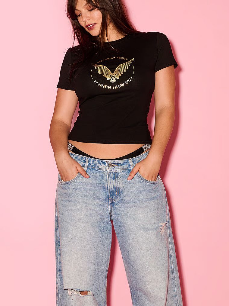 T-shirt bawełniany VSFS 2025. Produkt ma kolor czarny i pochodzi z kolekcji Angel Essentials. 
