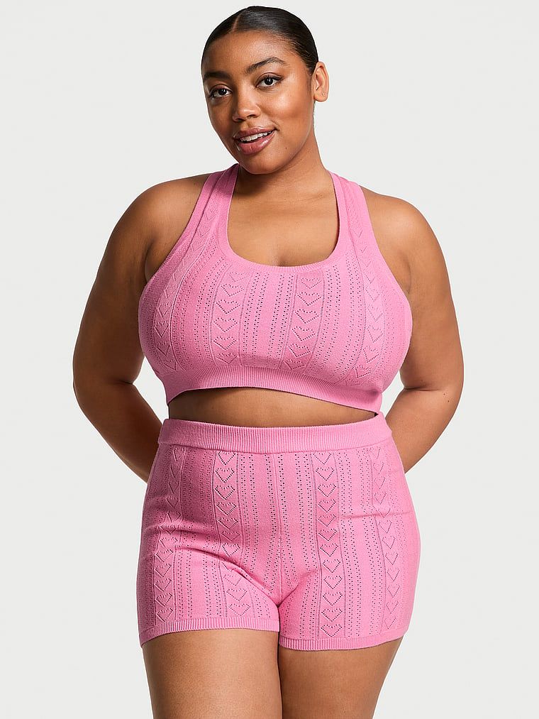 Szorty z dziurkowanego materiału Luxe Heart Pointelle. Produkt ma kolor różowy i pochodzi z kolekcji Victoria's Secret. 