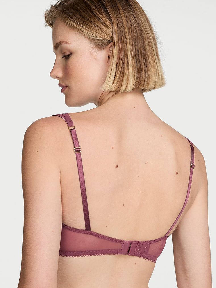 Biustonosz nieusztywniany balkonetka Wicked Mesh-Trim. Produkt ma kolor różowy i pochodzi z kolekcji Dream Angels. 