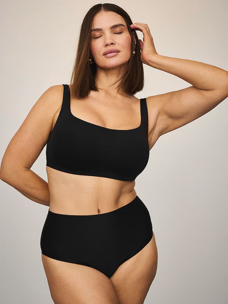 Biustonosz lekko usztywniany Luxe Contour Scoop. Produkt ma kolor czarny i pochodzi z kolekcji Body by Victoria. 