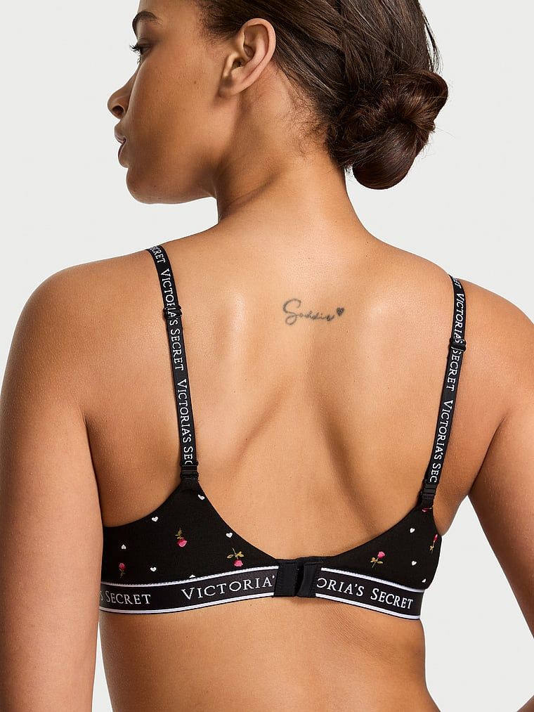 Biustonosz push-up bawełniany Perfect Shape. Produkt ma wzór kwiatowy i pochodzi z kolekcji T-shirt. 