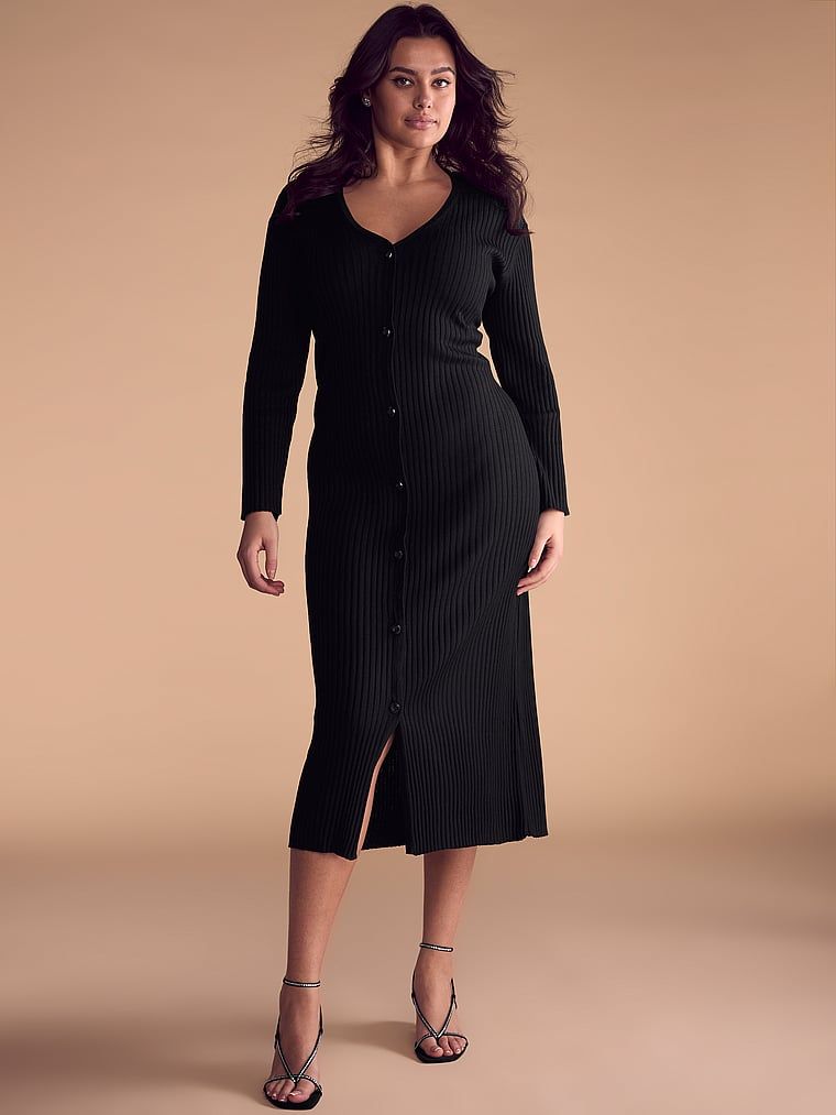 Sukienka dzianinowa maxi Luxe Creme Knit. Produkt ma kolor czarny i pochodzi z kolekcji Victoria's Secret. 