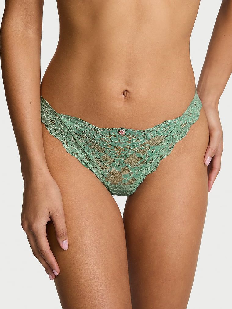 Stringi koronkowe Lace. Produkt ma kolor zielony i pochodzi z kolekcji Dream Angels. 