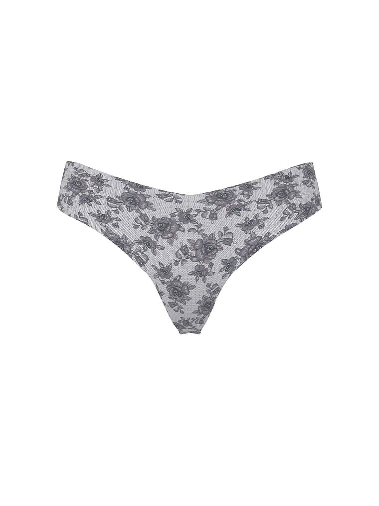 Stringi bezszwowe No-Show. Produkt ma wzór kwiatowy i pochodzi z kolekcji No-Show. 